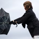 ANM anunta Cod Galben de ploi pentru peste jumatate din tara valabil pana sambata dupa amiaza De asemenea va fi Cod galben de vant joi in Bucuresti Ilfov si alte 9 judete