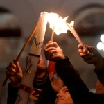 Lumina Sfanta ajunge in tara cu o cursa speciala Ceremonia de la Ierusalim va avea loc in conditii neobisnuite