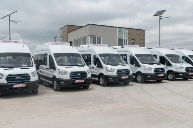 Parchetul European investigheaza achizitia cu pret peste medie a microbuzelor electrice scolare prin PNRR